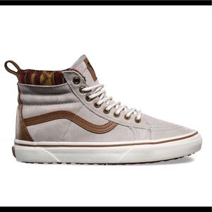 Vans high top MTE size 6 1/2
